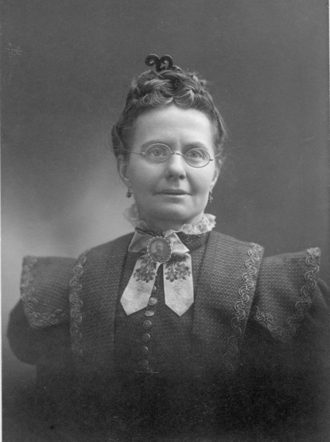 Naomi Grace Symons (1860 - 1927) Profile